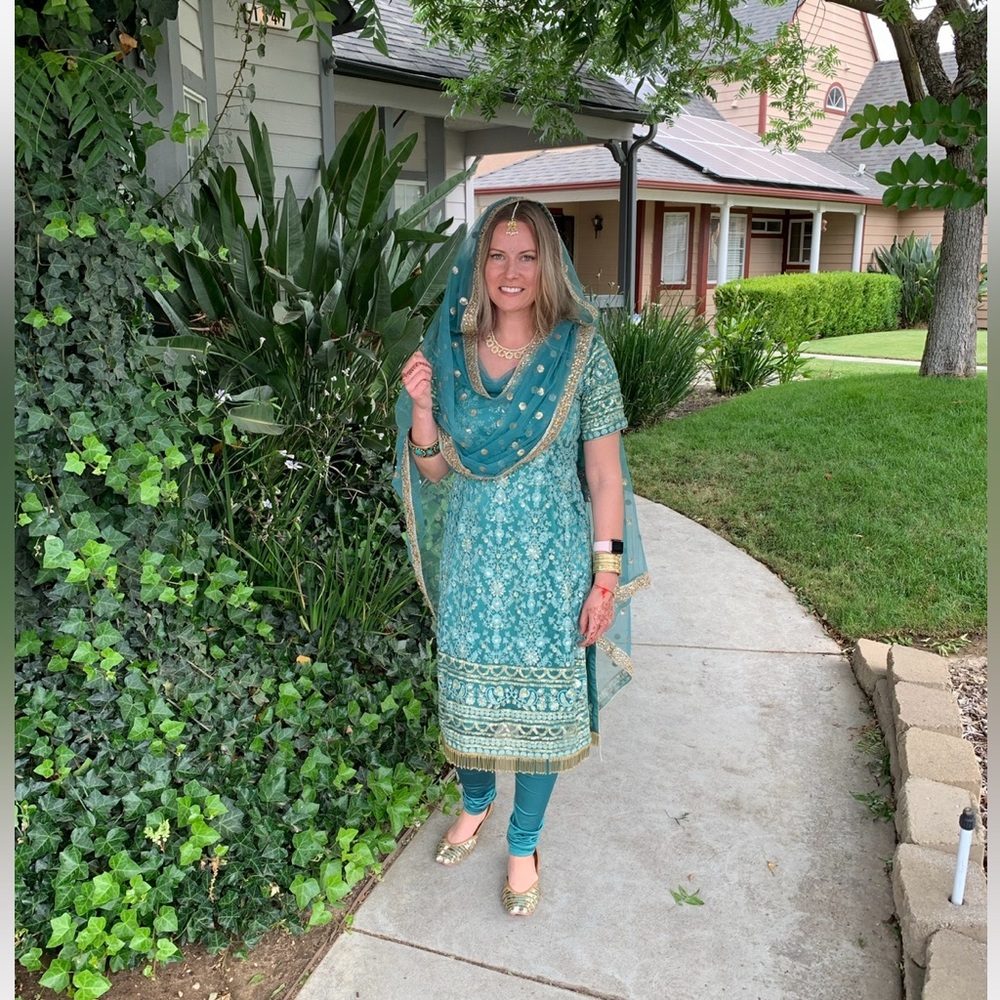 Elegant Teal Women's Salwar Kameez with Gold Embroidery